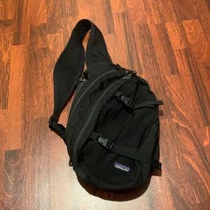 Patagonia atom sling